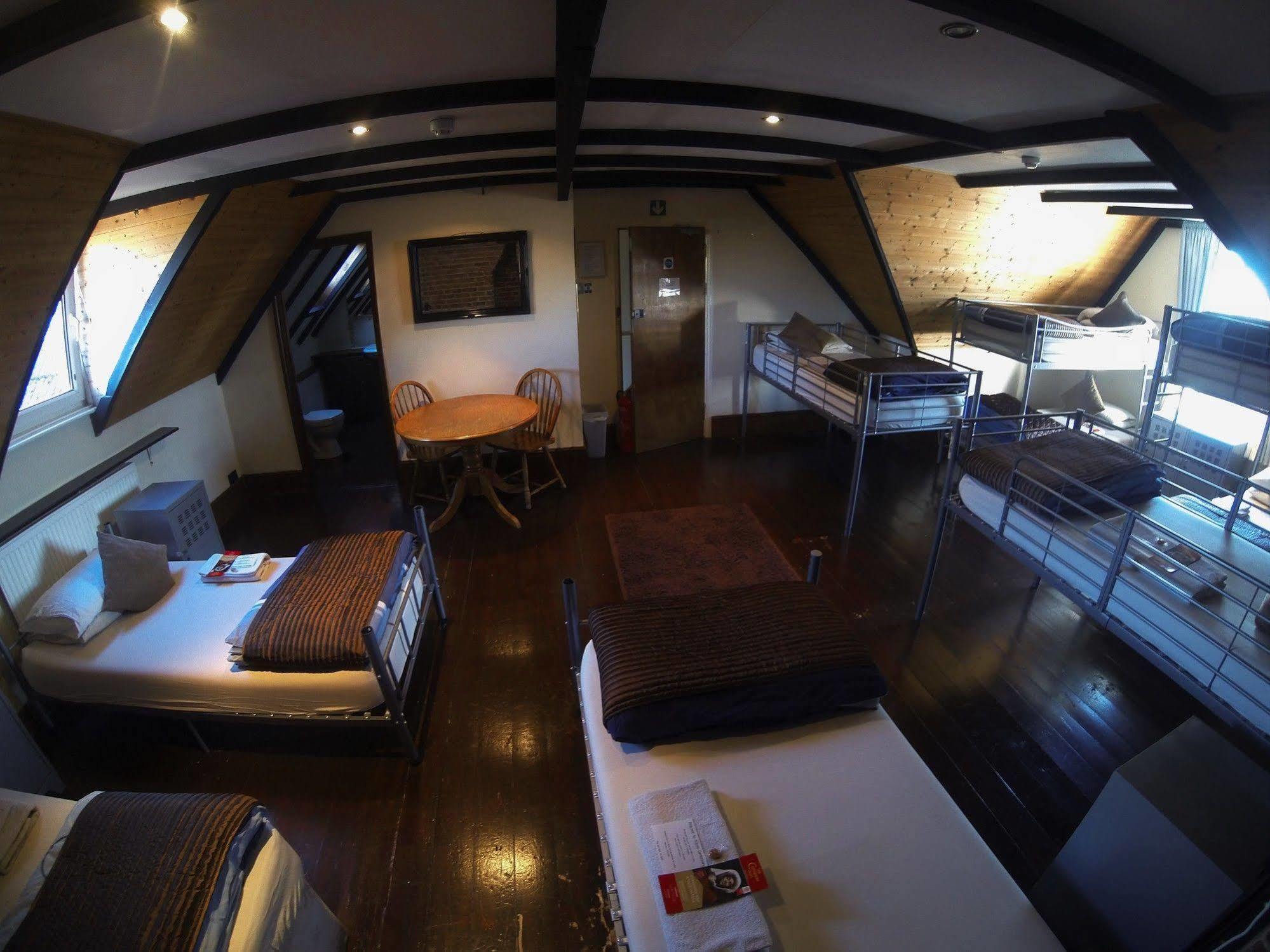 Kipps Backpackers Кентърбъри Екстериор снимка
